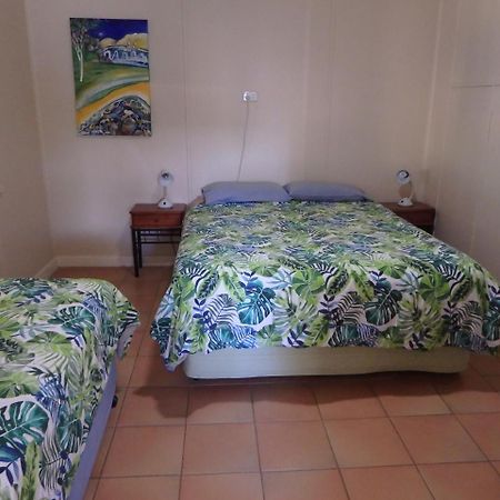 Lazy Lobster Holiday Units & Chalets Port Denison Extérieur photo