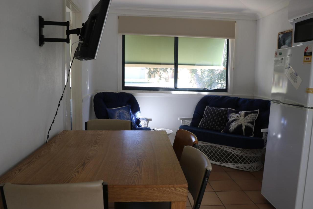 Lazy Lobster Holiday Units & Chalets Port Denison Extérieur photo