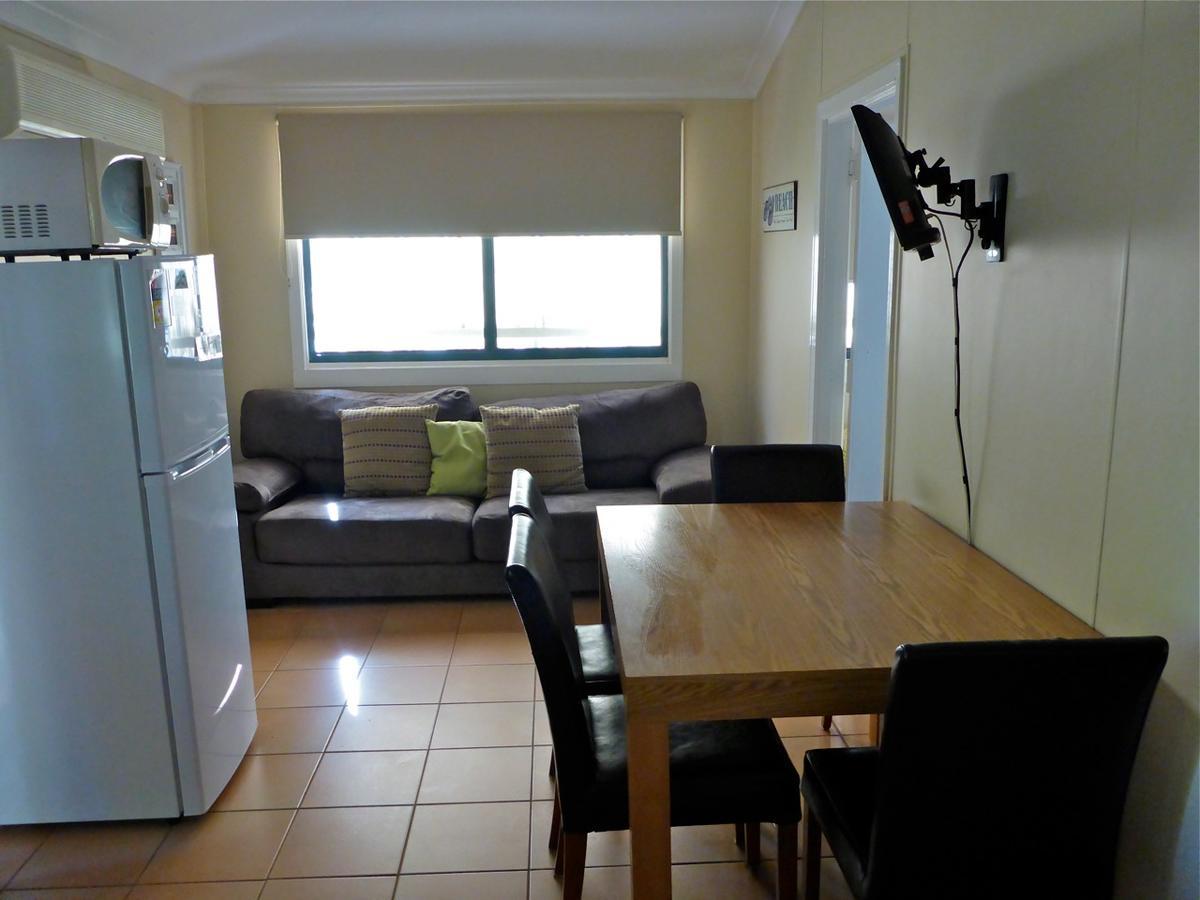 Lazy Lobster Holiday Units & Chalets Port Denison Extérieur photo