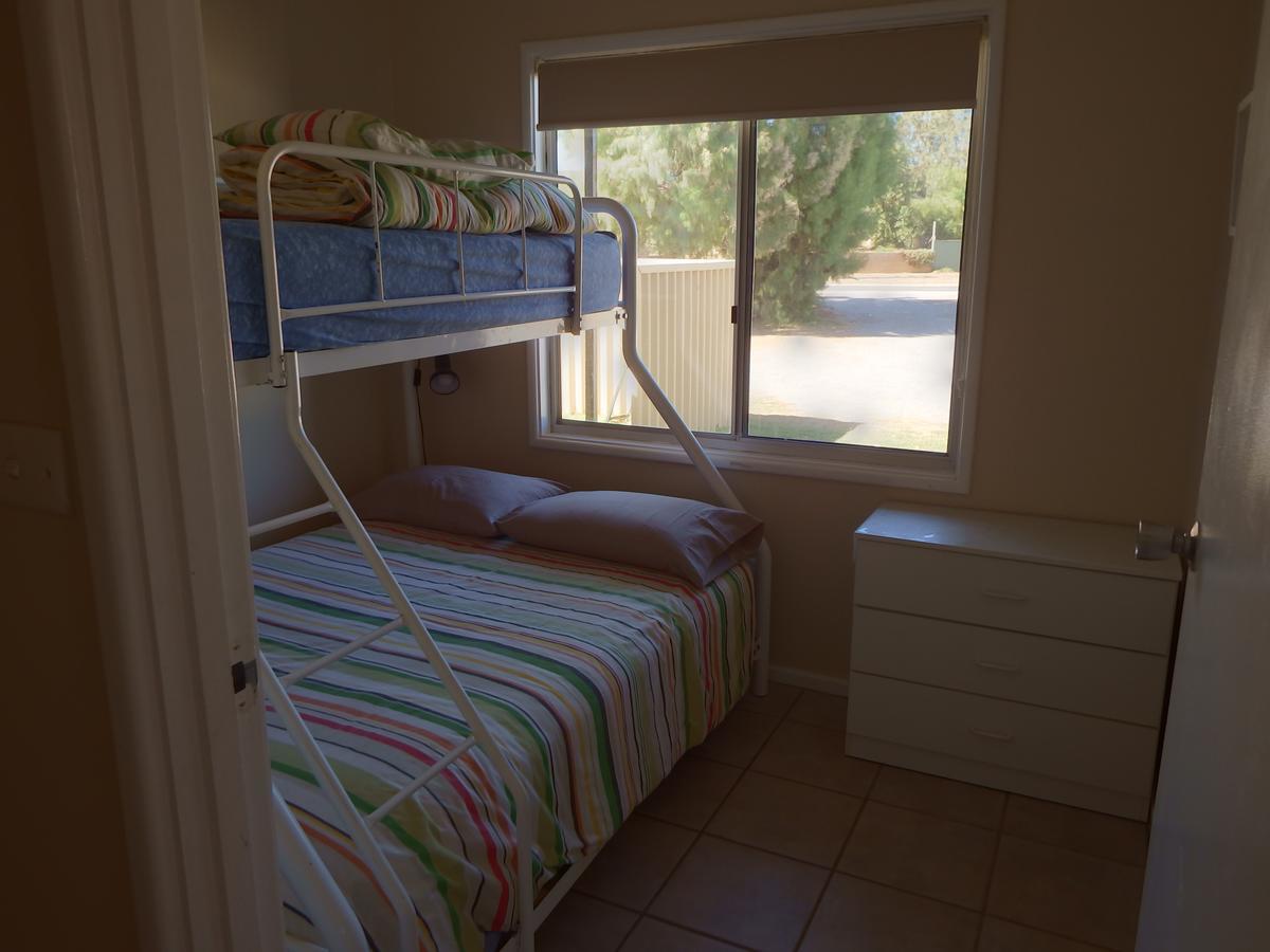 Lazy Lobster Holiday Units & Chalets Port Denison Extérieur photo