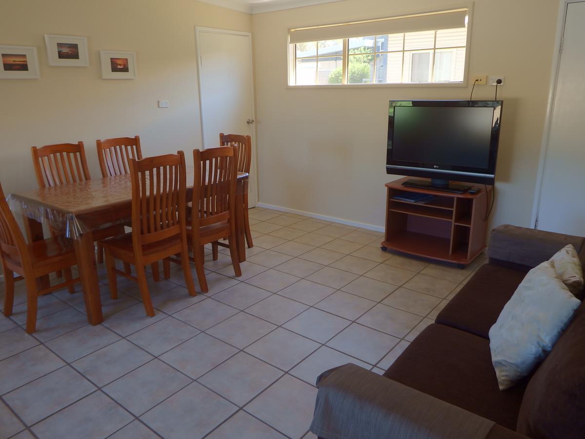 Lazy Lobster Holiday Units & Chalets Port Denison Extérieur photo