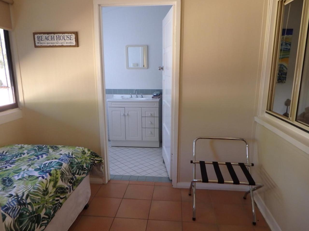Lazy Lobster Holiday Units & Chalets Port Denison Extérieur photo